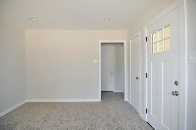 402 E Carolyn Dr - Photo 4 of 20