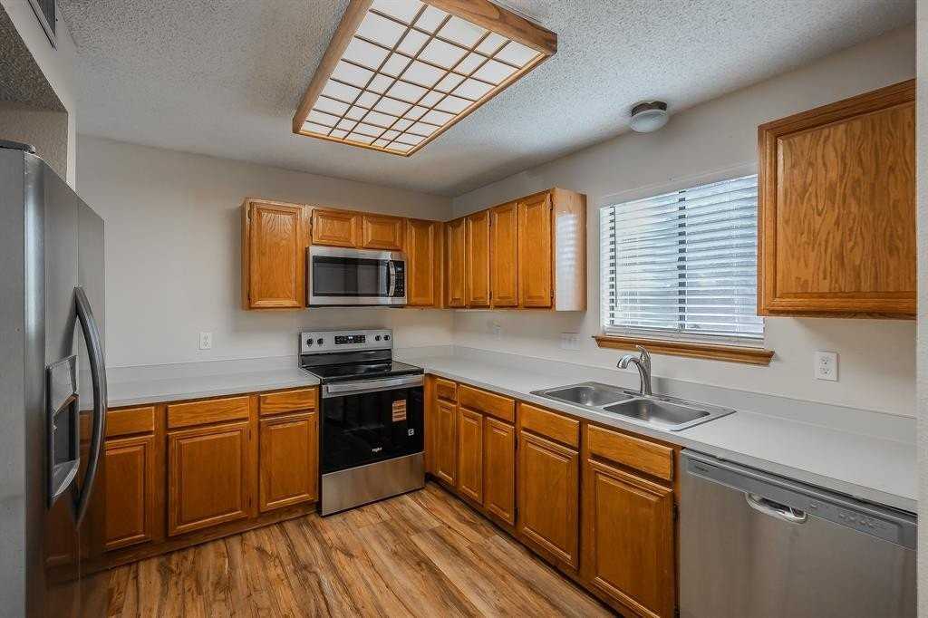 94 Morrow Dr - Photo 3 of 39