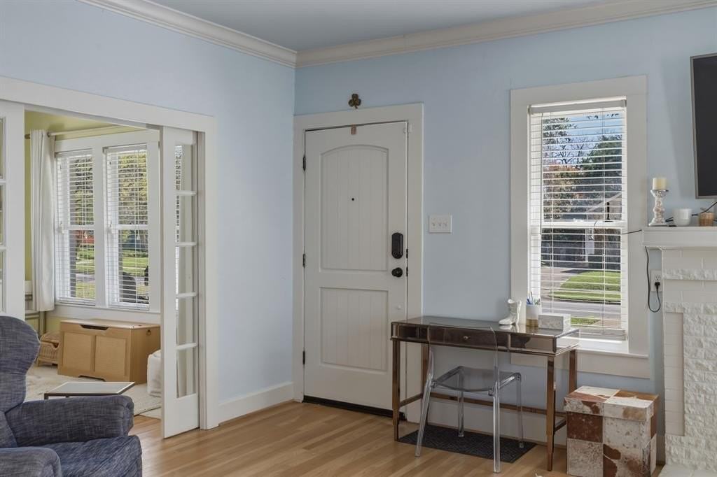 5247 Goodwin Ave - Photo 4 of 31