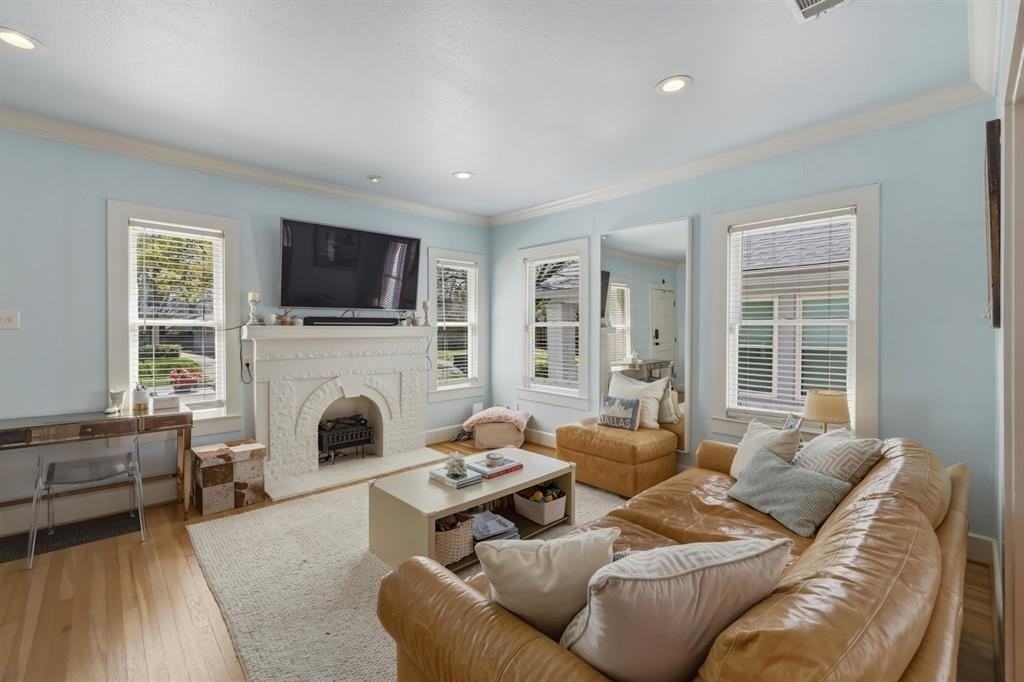 5247 Goodwin Ave - Photo 6 of 31