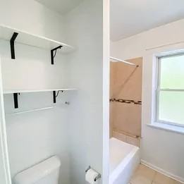 3546 N Wolcott Ave #1 - Photo 4 of 8