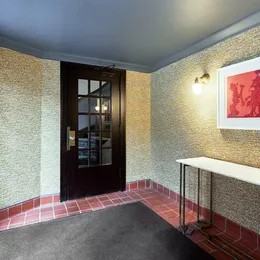 525 W Aldine Ave #B - Photo 2 of 8