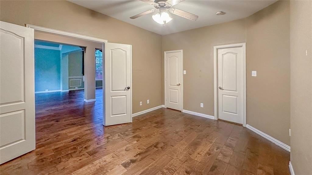 8104 Clayton Dr - Photo 5 of 34