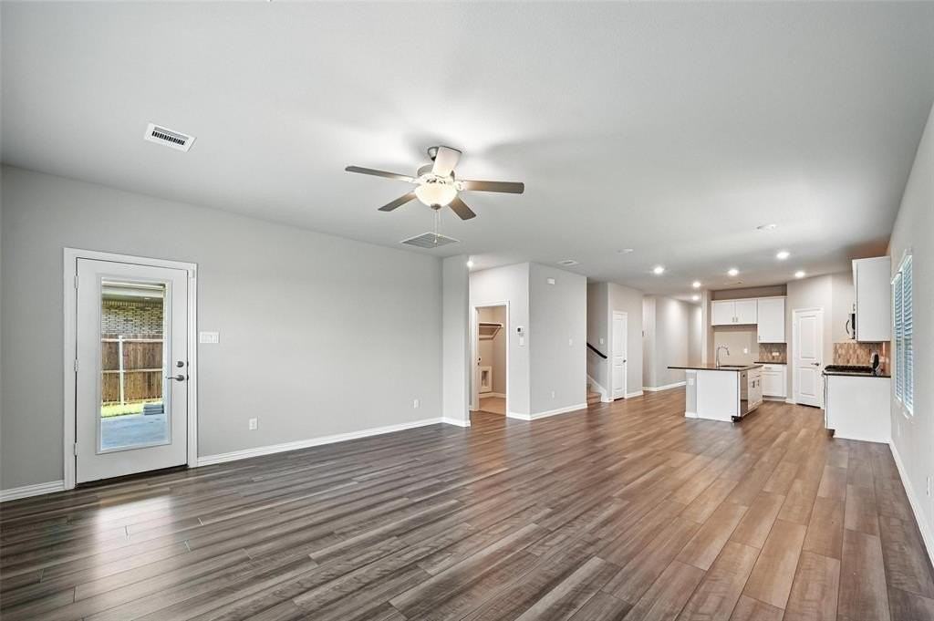 1307 Kirkdale Dr - Photo 4 of 22