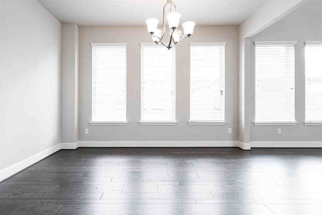 6110 Culverdale Ln - Photo 5 of 30