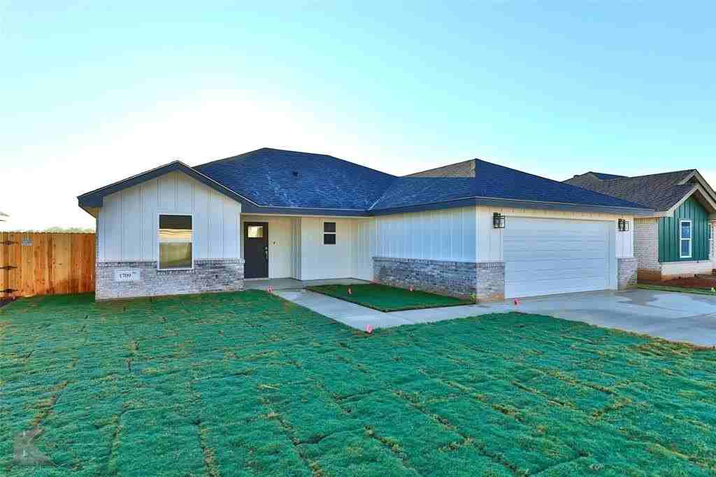 1709 Bandolero Rd - Photo 5 of 35