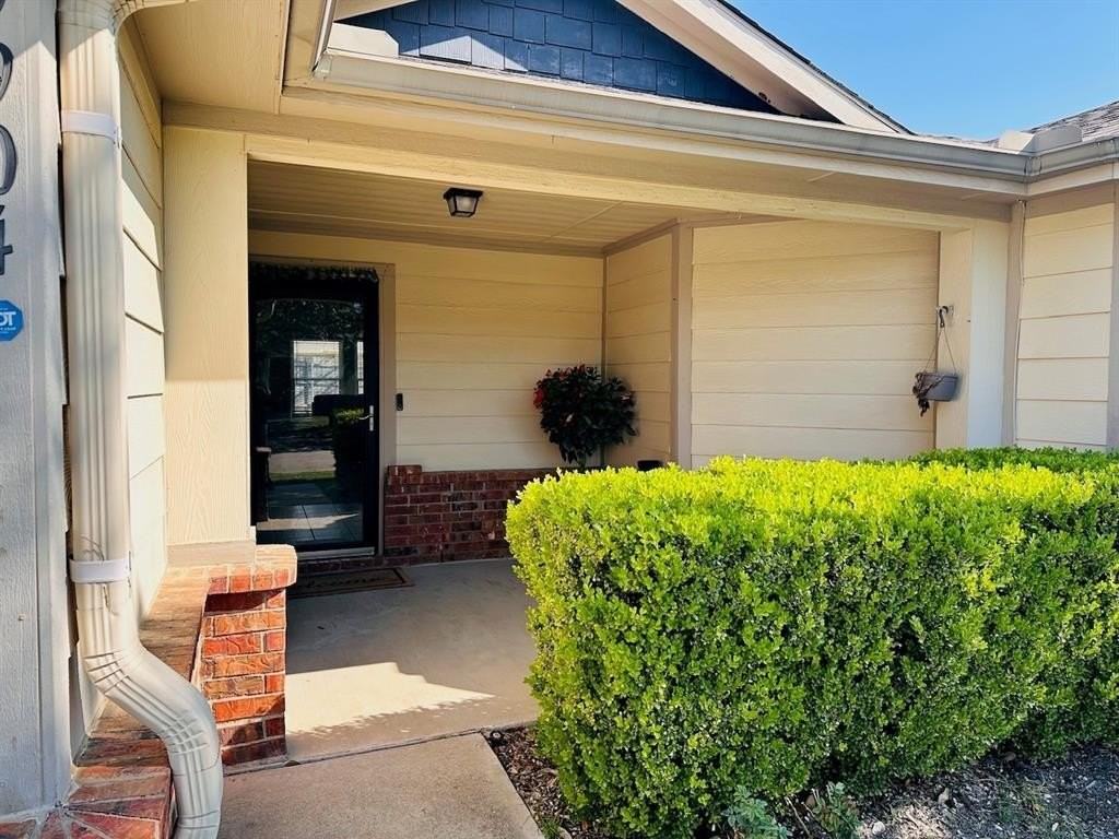 9904 George Washington Dr - Photo 4 of 20