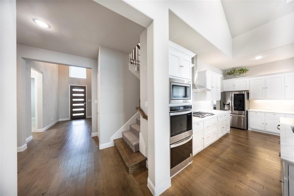 899 Panorama Dr - Photo 2 of 29