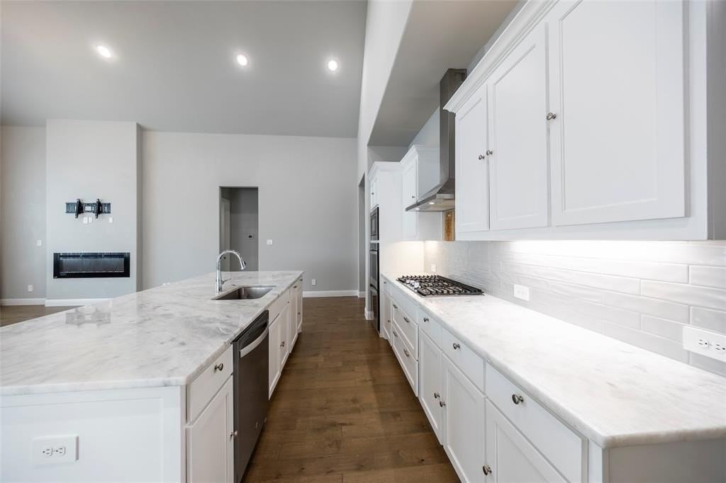 899 Panorama Dr - Photo 7 of 29