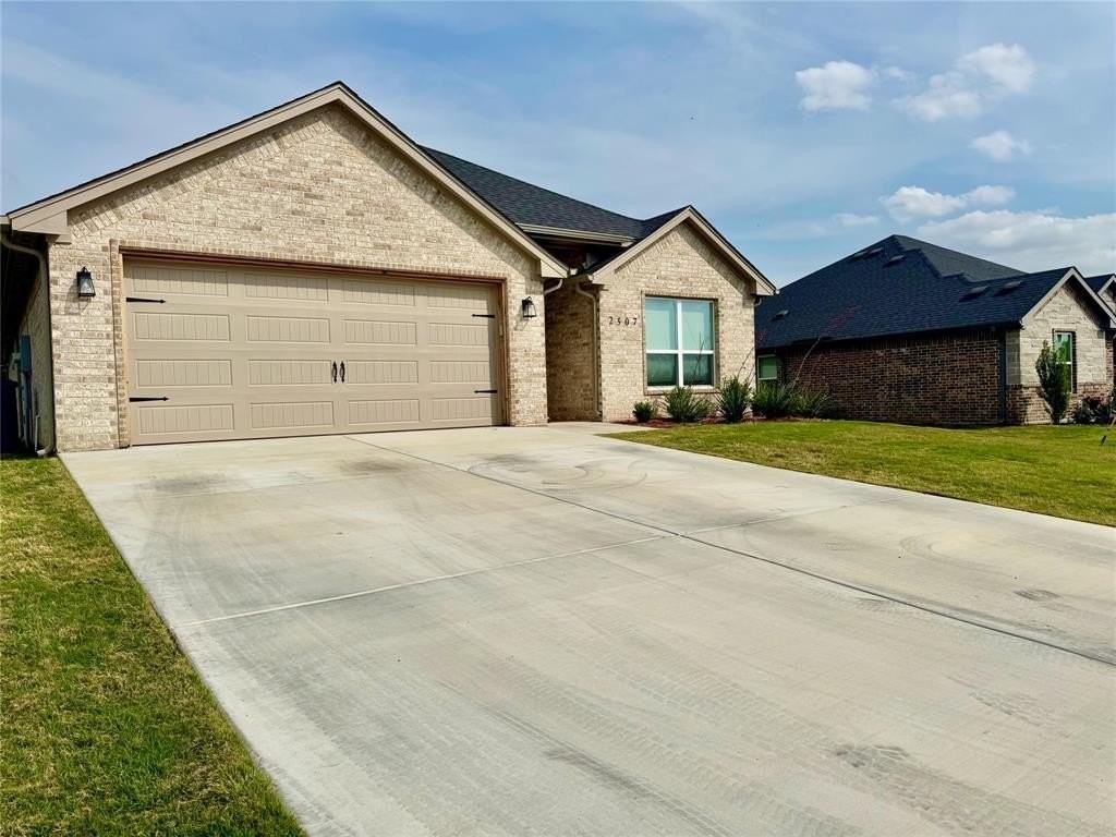 2507 Christine Dr - Photo 3 of 39