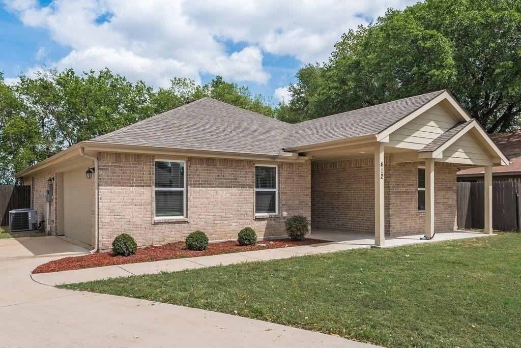 412 Town North Dr - Photo 2 of 26