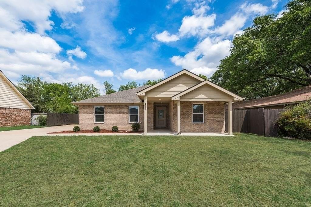 412 Town North Dr - Photo 3 of 26