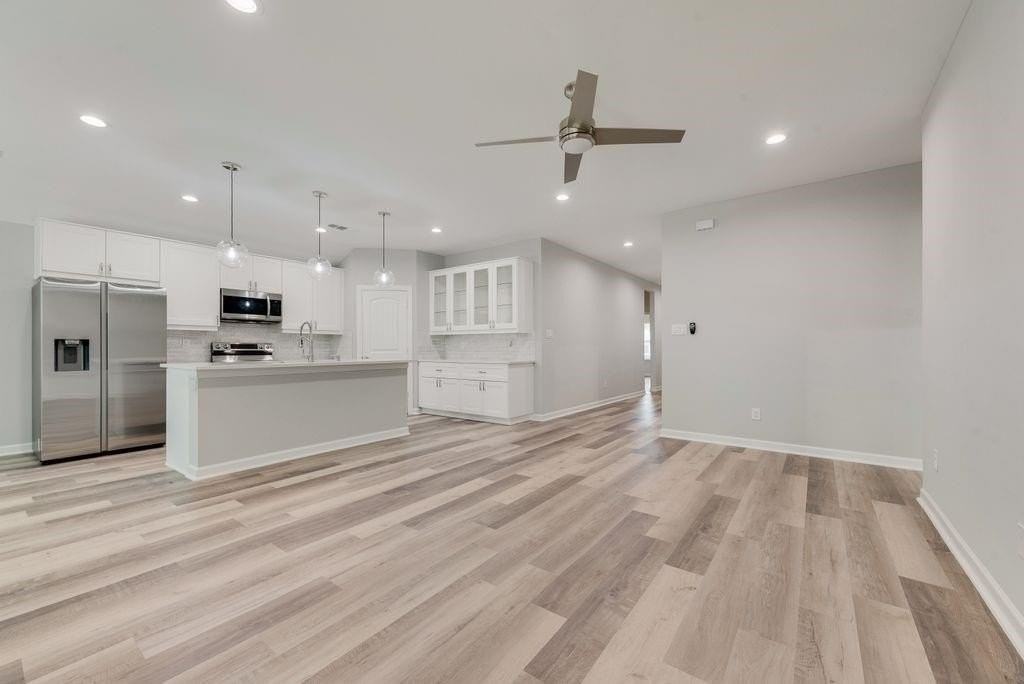 412 Town North Dr - Photo 7 of 26