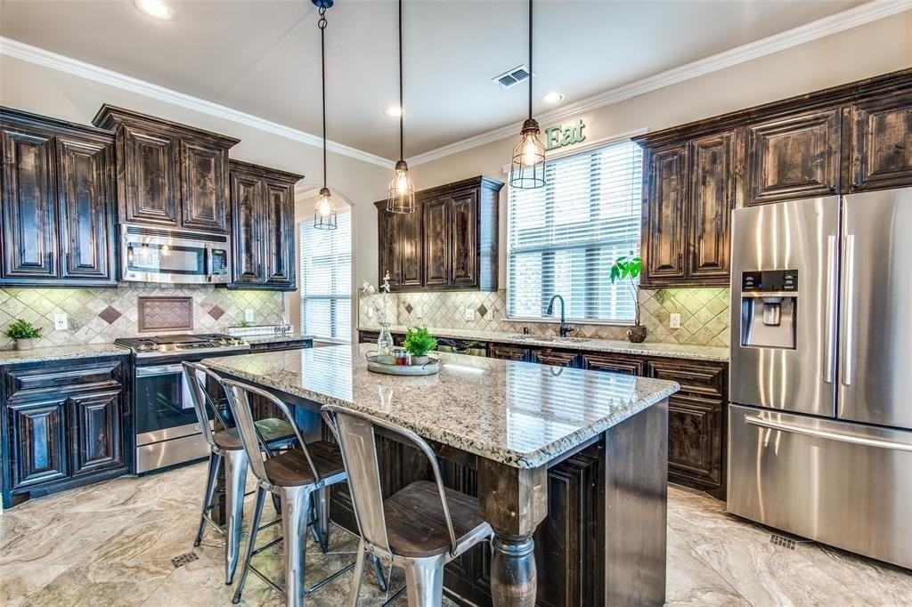 936 Lake Meadow Ln - Photo 3 of 22