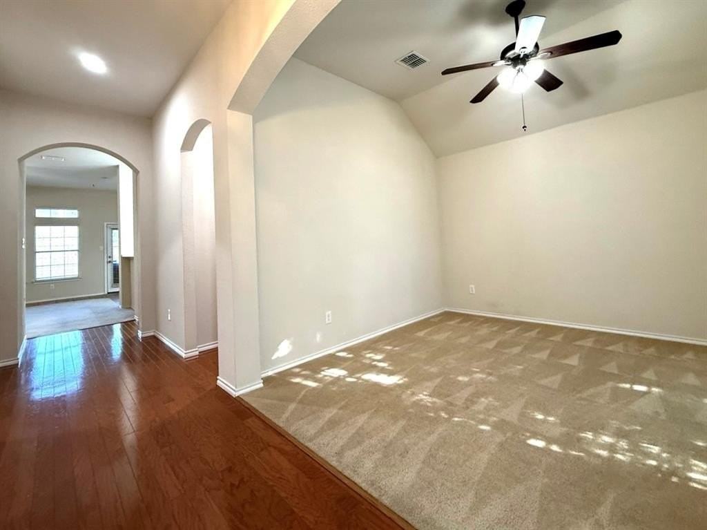 1564 Bradford Trace Dr - Photo 2 of 24