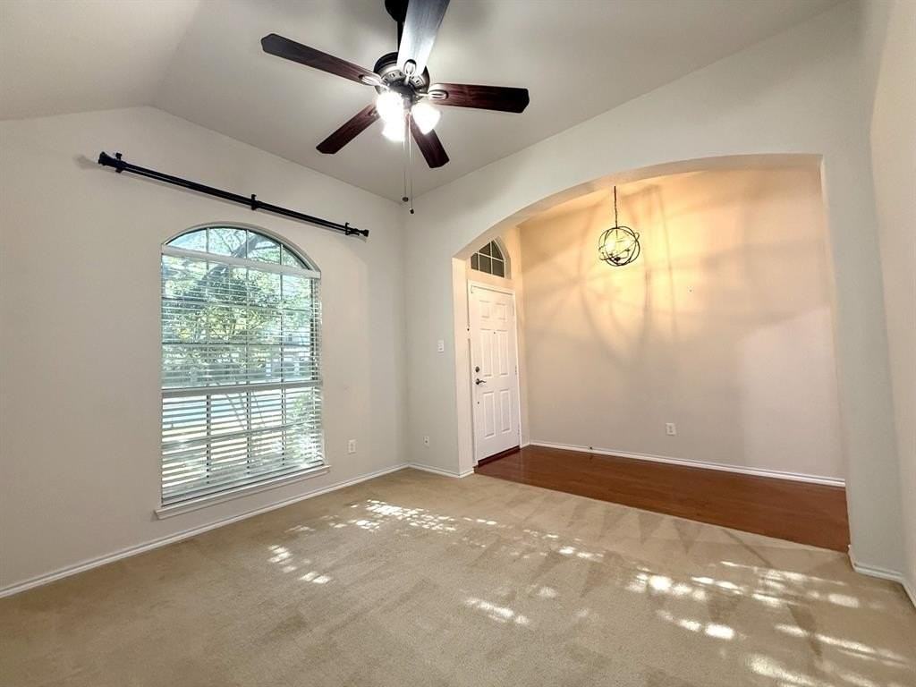 1564 Bradford Trace Dr - Photo 3 of 24