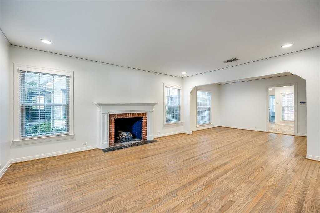 4404 Hyer St - Photo 5 of 38