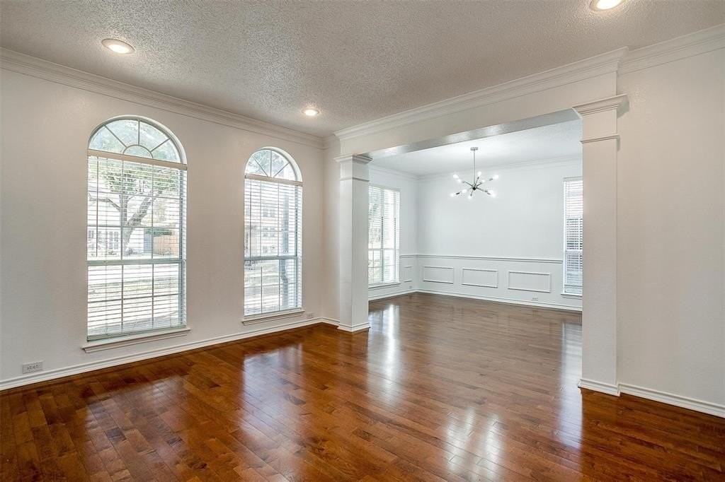 4201 Fair Oaks Dr - Photo 5 of 38