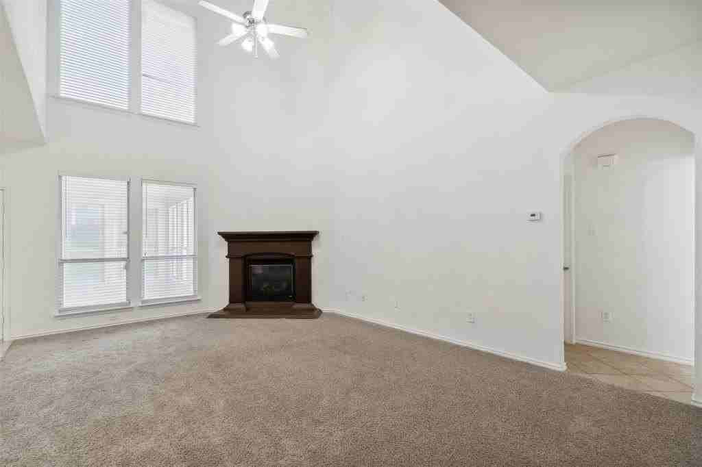 5841 Pearl Oyster Ln - Photo 5 of 37