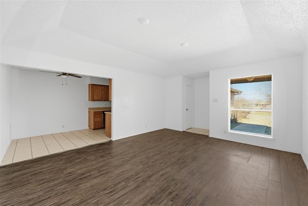 6833 S Creek Dr - Photo 2 of 12