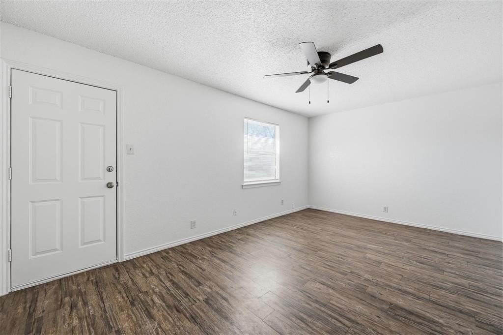 6833 S Creek Dr - Photo 3 of 12