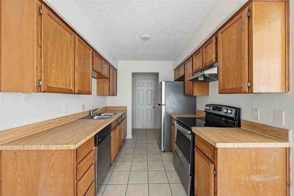 6833 S Creek Dr - Photo 6 of 12