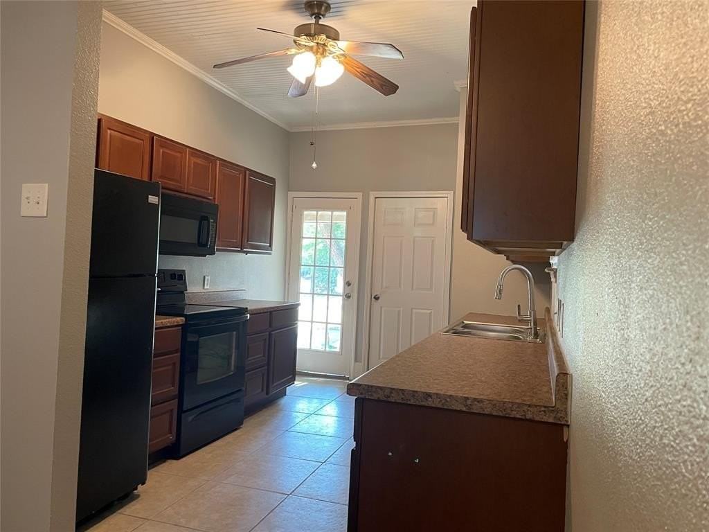 601 Bolivar St - Photo 4 of 23