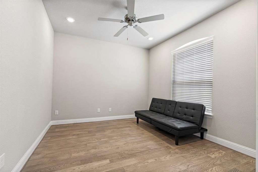 2206 Christopher Ln - Photo 7 of 40