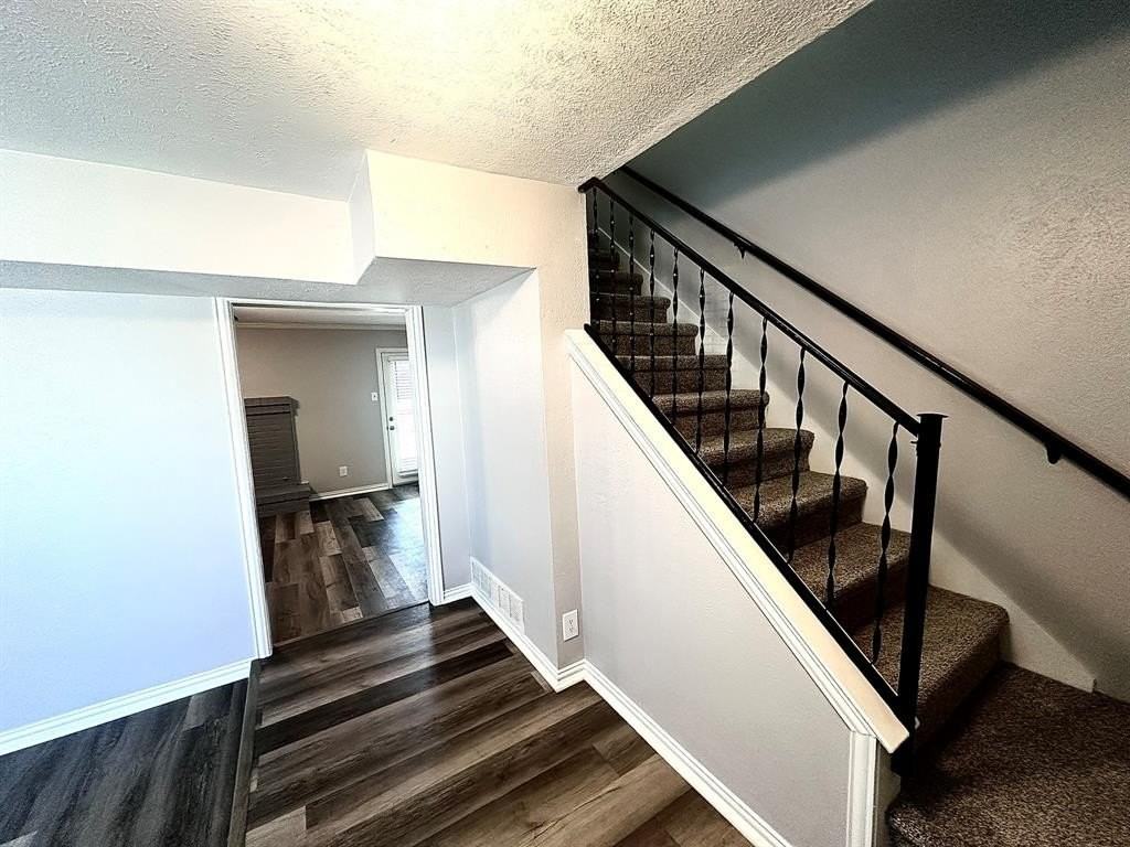 4304 Jenny Ln - Photo 2 of 27