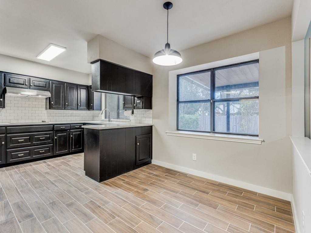 3425 Derby Cir - Photo 3 of 12