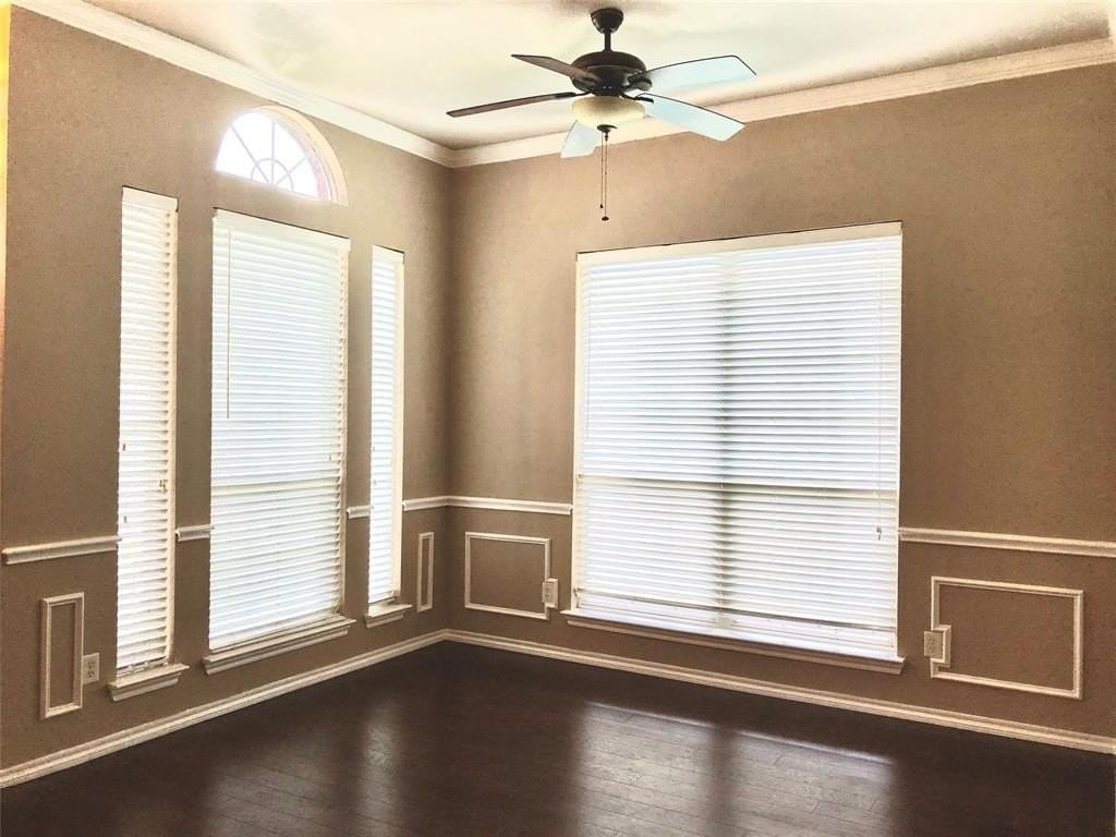 1216 Badbury Ln - Photo 2 of 26