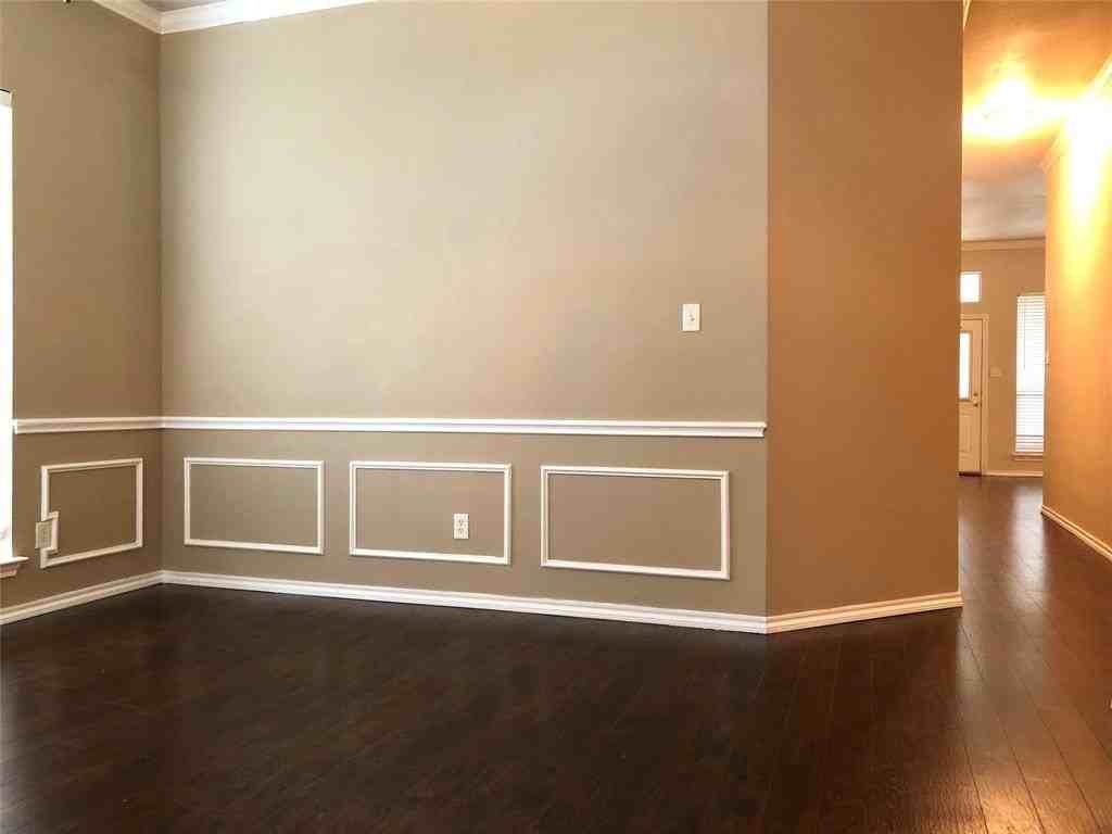 1216 Badbury Ln - Photo 4 of 26