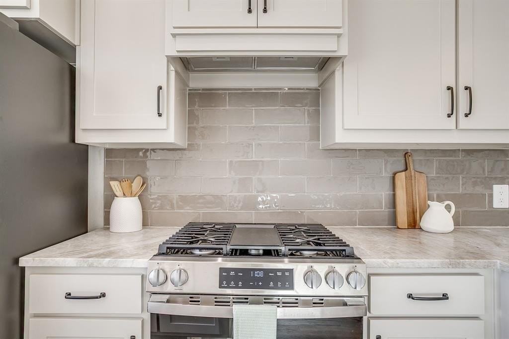 2824 Weisenberger St #102 - Photo 2 of 37