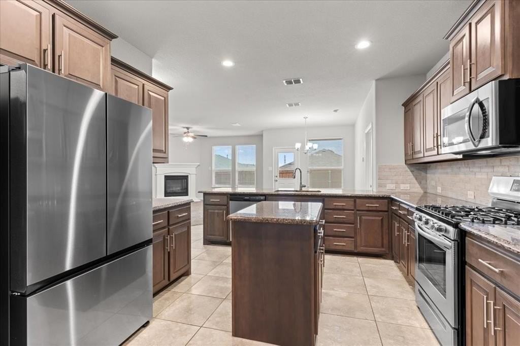 1117 Scotney Ln - Photo 7 of 24