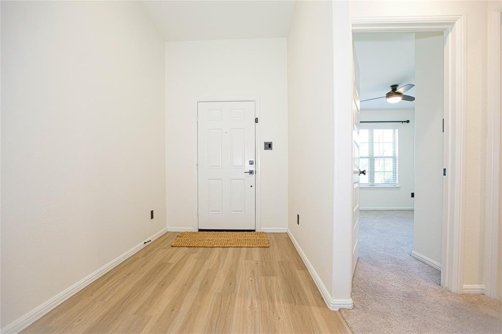 313 Crescent Ave - Photo 3 of 36