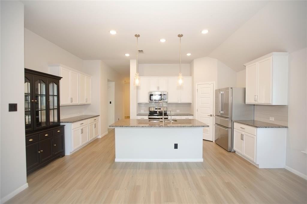 313 Crescent Ave - Photo 5 of 36