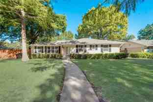 1703 15th Pl - Photo 1 of 1