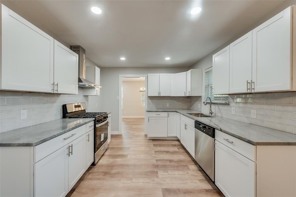 1703 15th Pl - Photo 6 of 16