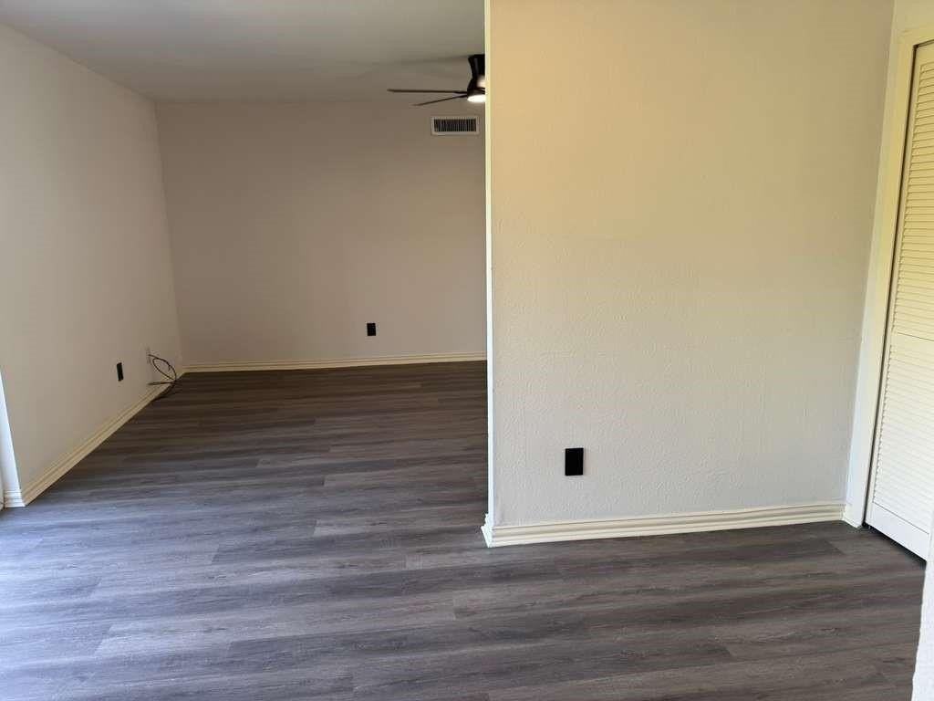 302 Independence Dr - Photo 7 of 17