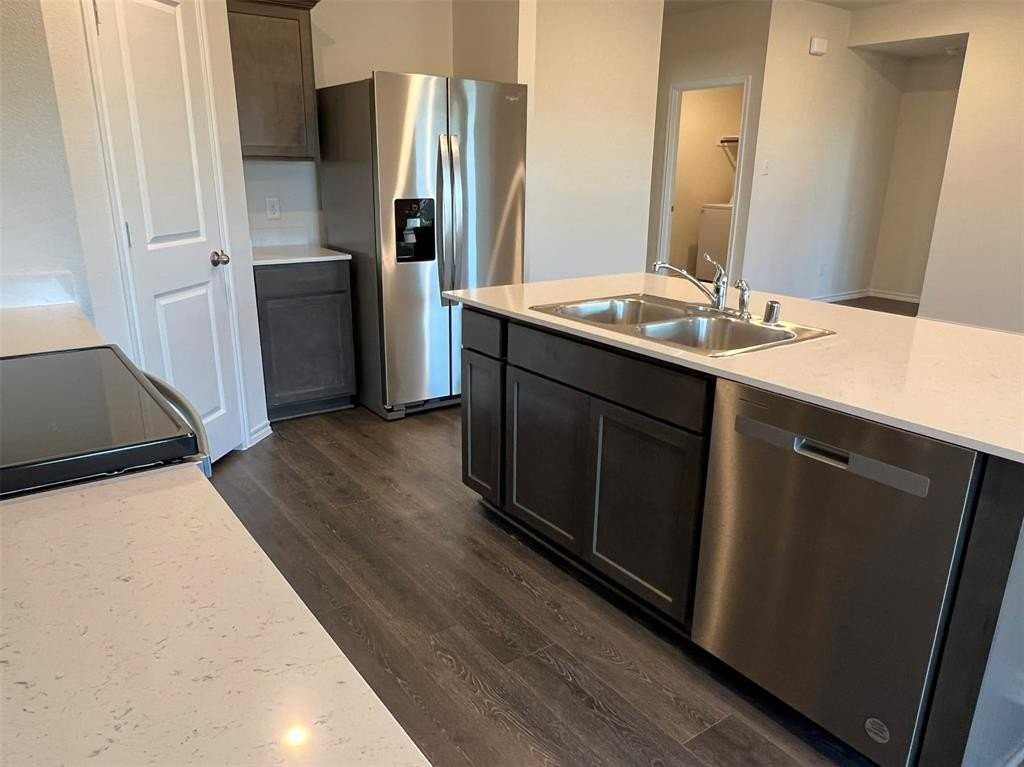 2117 Berrywood Dr - Photo 6 of 29