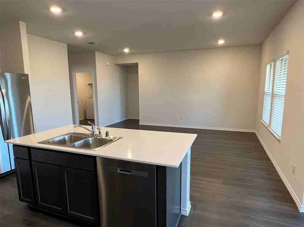 2117 Berrywood Dr - Photo 7 of 29