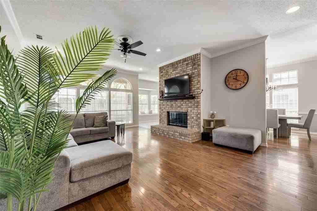 7404 Catlow Ct - Photo 5 of 34