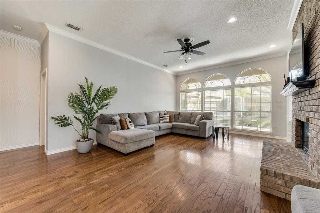 7404 Catlow Ct - Photo 6 of 34