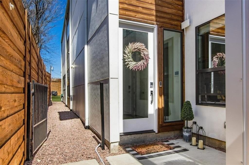 5957 Ross Ave #A - Photo 3 of 33