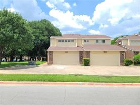 1914 Shorewood Dr - Photo 1 of 1