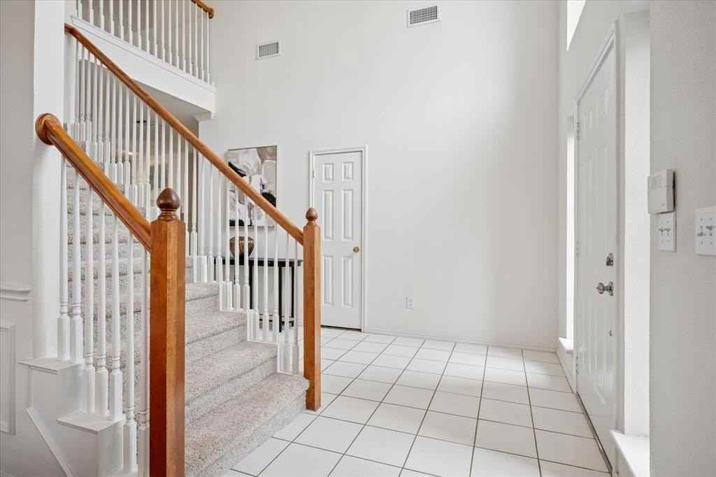 6629 Wickliff Trl - Photo 5 of 25