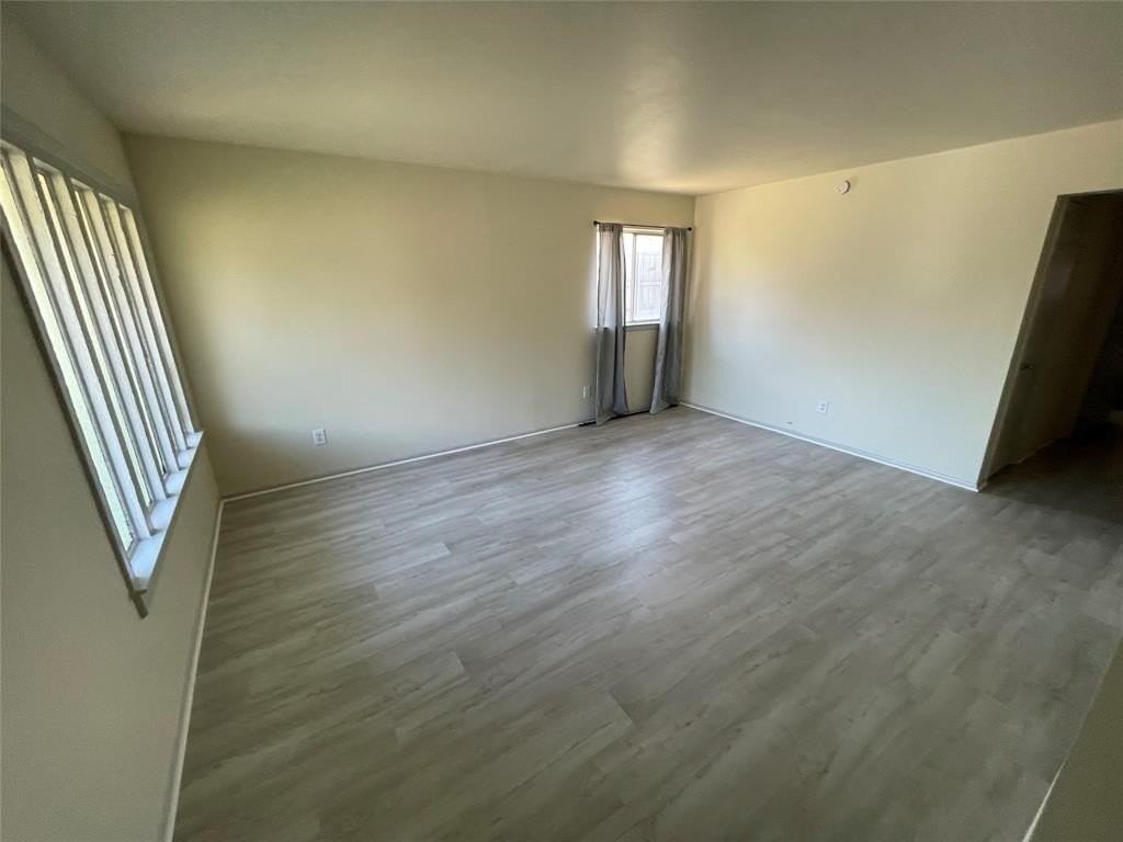 14046 Rolling Hills Ln - Photo 2 of 16