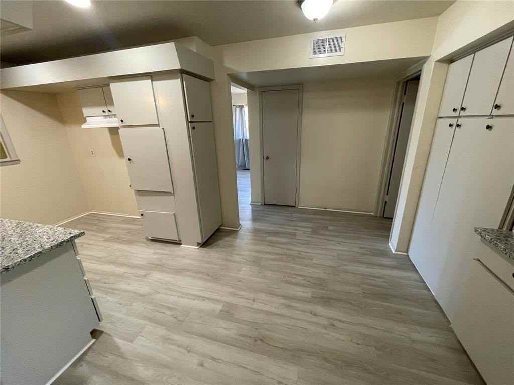 14046 Rolling Hills Ln - Photo 7 of 16