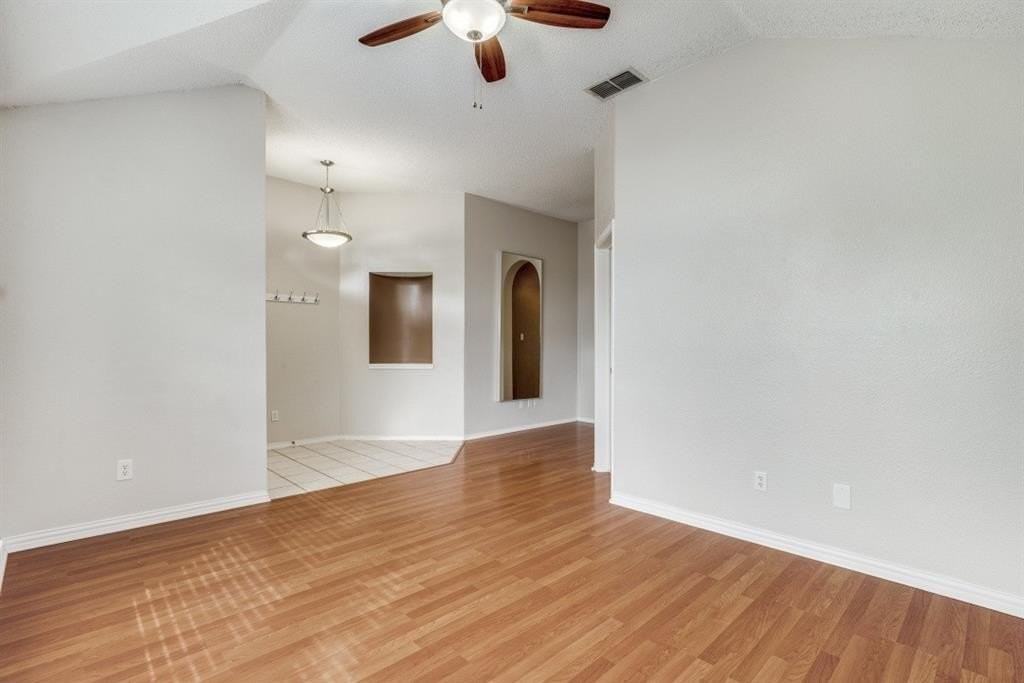 3821 Staghorn Cir N - Photo 3 of 24