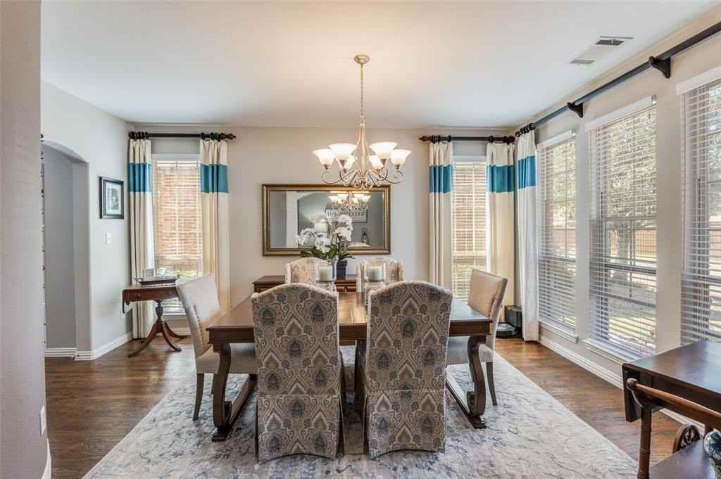 2816 Torreya Dr - Photo 3 of 39